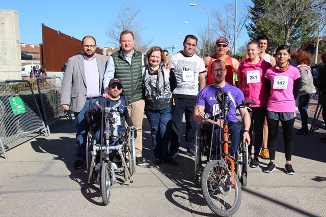 Gran ambiente en la sexta carrera solidaria del implante coclear de la AICCLAM, en Albacete