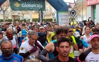 María Ángeles Magán y José Antonio Hernández ganan la Carrera Popular de Casas Ibáñez