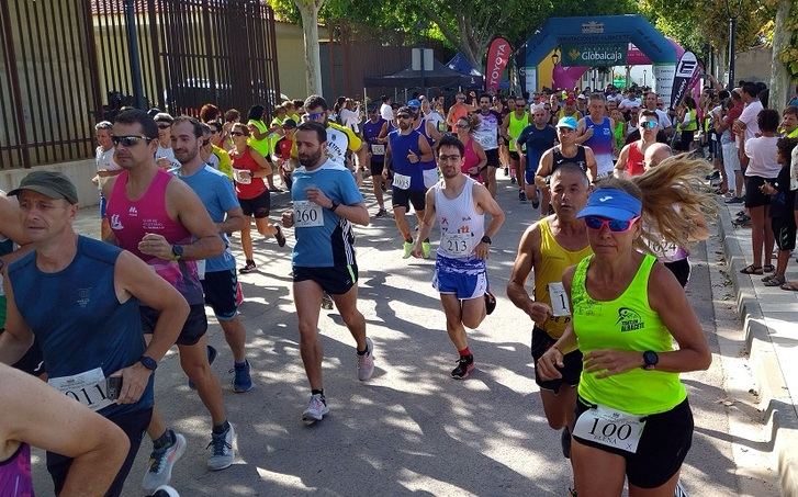 María Ángeles Magán y Jesús Ponce, ganadores de la Carrera Popular de El Salobral