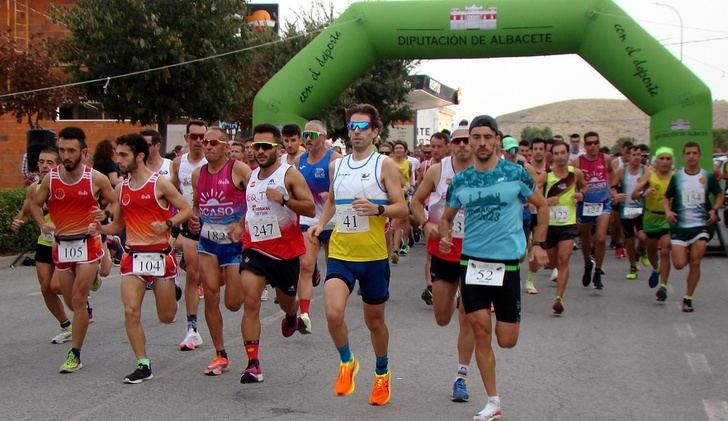 Rafael López (Hellín) y Eva Valera (Madrigueras) vencieron en el “I 10K” de Pozo Cañada