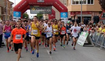 Mariemy Azorín y Rafael López ganaron la Carrera Popular de Pozo Cañada