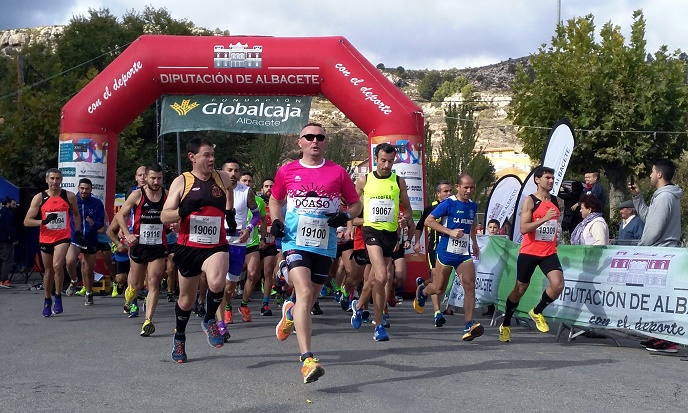 Férez espera a los atletas que participan este fin de semana en su XV Carrera Popular