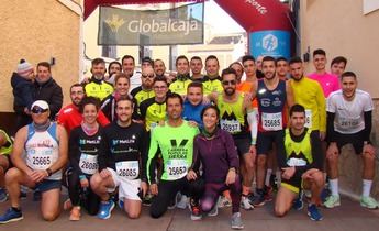 Carmen Risueño y Habib Zehraoui lograron el triunfo en la Carrera Popular de Liétor