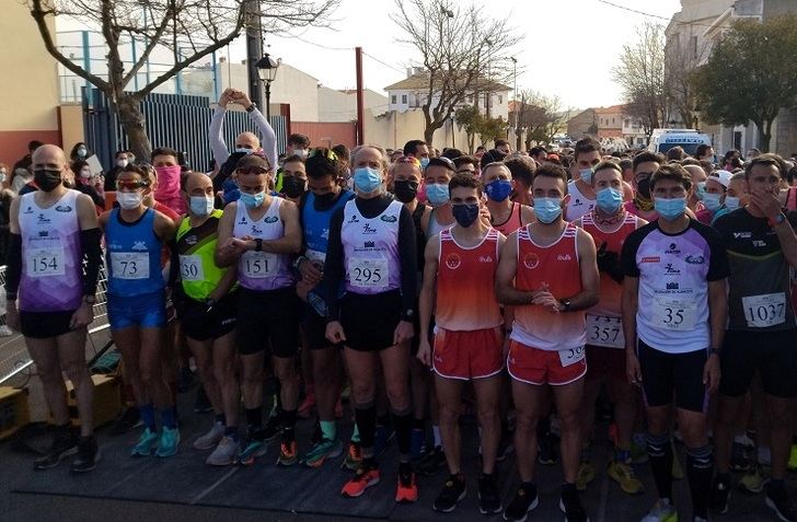 Manu Gutiérrez y María José de Toro vencieron en la Carrera Popular de El Bonillo