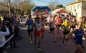 Triunfo de Carmen Risueño y Manuel Guerrero en la X Carrera Popular de Minaya