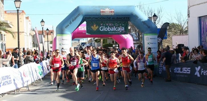 José Antonio Hernández y Eva Valera ganaron la Carrera Popular de Abengibre