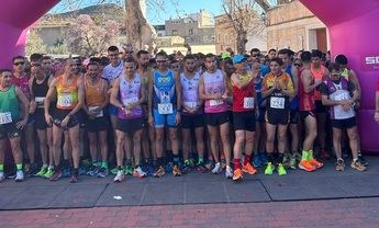 Elche de la Sierra celebra 25 años de la Vuelta a la Peña de San Blas