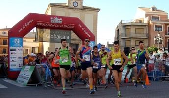 Eva Moreno y Habib Zerahoui ganaron la XVIII Carrera Popular de Fuente-Álamo, marcada por el calor insoportable