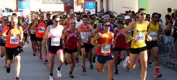 María Ángeles Magán y Miguel Ángel Torrecilla se impusieron en la Carrera Popular de La Gineta