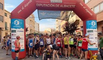 Eva Moreno y Andrés Mico fueron los ganadores de la Carrera Popular ‘Cuna del Tambor’ de Tobarra