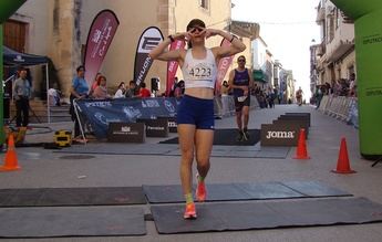 José Antonio Hernández y Eva Moreno sumaron una victoria más en la carrera de Valdeganga