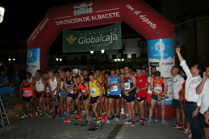 Carrera nocturna en Tarazona de La Mancha, dentro del Circuito Provincial de la Diputación de Albacete