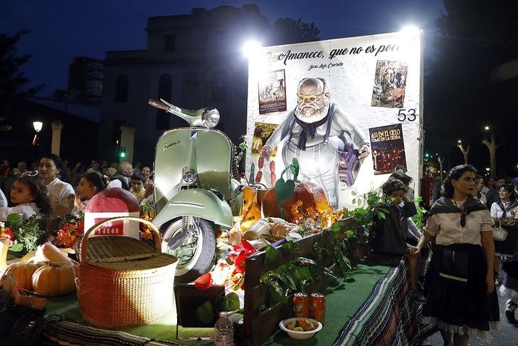 El homenaje a ‘Amanece que no es poco’ y Cuerda gana el Concurso de Carrozas de la Feria de Albacete 2022