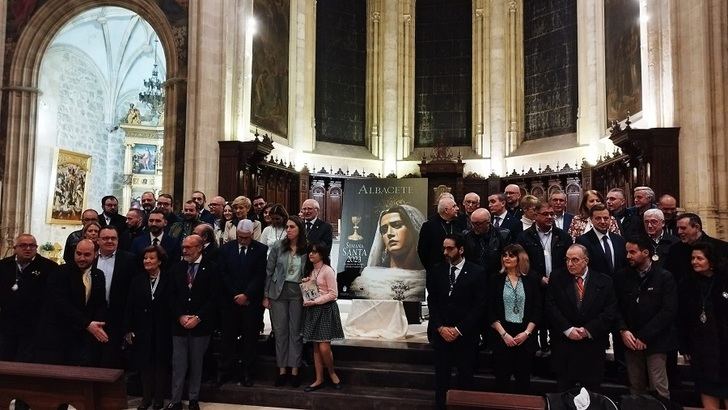 María Magdalena protagoniza el cartel de la Semana Santa de Albacete cuyo autor es Ángel Ruiz Fernández