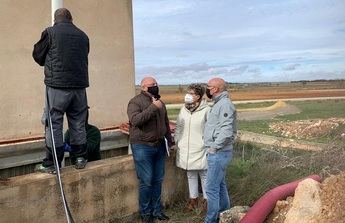 Empujón de la Junta a las obras de mejora de abastecimiento de agua potable en Casas de Ves (Albacete)