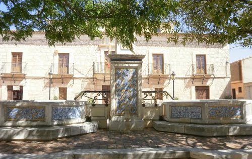 Muere un hombre calcinado cuando intentaba apagar el incendio de su vehículo en Casas de Ves (Albacete)