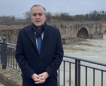 El alcalde de Talavera asegura que la crecida del Tajo está controlada y pide calma a los ciudadanos