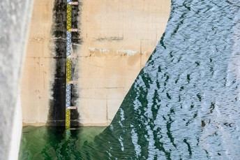 El Tajo en alerta: 16 estaciones de medición activan avisos por desembalses en Castilla-La Mancha