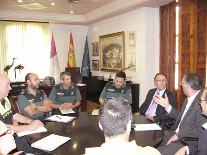 Junta Local de Seguridad en Caudete presidida por el Subdelegado del Gobierno