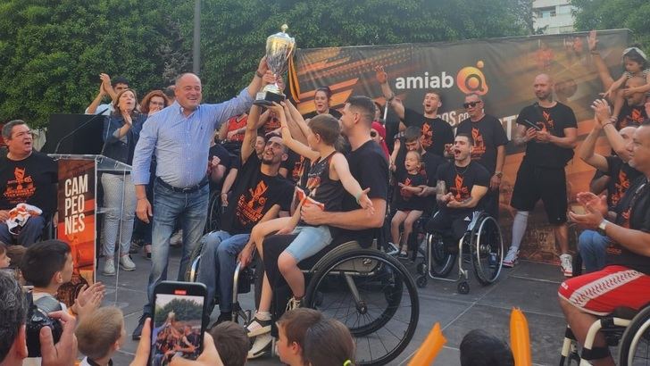 Albacete rindió homenaje al BSR Amiab, de nuevo campeón de Europa y de Liga