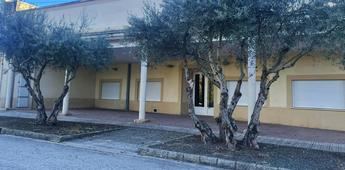 Vecinos de Minaya exigen la apertura del Centro de Día para más de 500 mayores en situación de necesidad