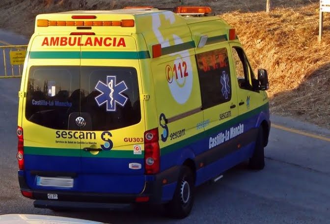 Un fallecido y un herido grave al salirse de la vía un turismo en Tiriez (Albacete)