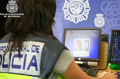 Detenido en Albacete un hombre de 73 años que acosaba por internet a una joven de 15
