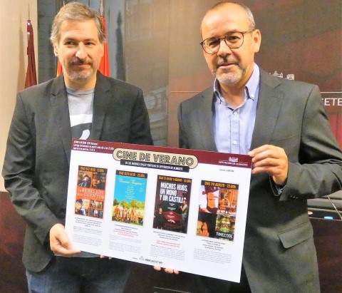 Los jardines del Chalet Fontecha de Albacete acogen la II edición del Cine de Verano