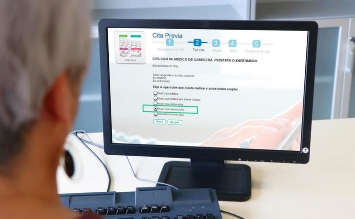 Castilla-La Mancha incorpora la consulta telefónica con los profesionales de Atención Primaria