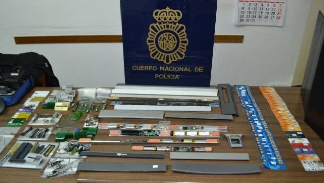 Detenidos en Toledo dos expertos de clonado de tarjetas en cajeros automáticos