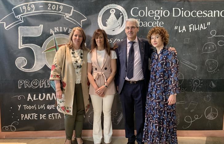 El Ayuntamiento de Albacete felicita a los integrantes del colegio Diocesano por la celebración de su 50 aniversario