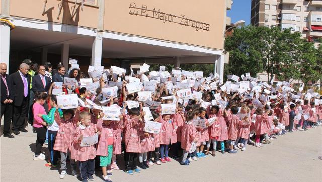 Imagen de archivo de alumnos del colegio Mayor Zaragoza de Albacete.