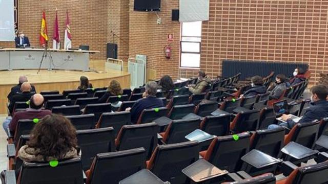Collado propone para el campus de Albacete una mayor presencia de la UCLM en la sociedad y reorganizar espacios