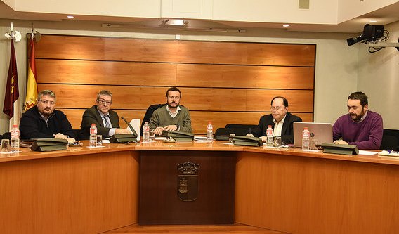 Comisión de Educación de Castilla-La Mancha. Allí se anunció la publicación del pacto de interinos.