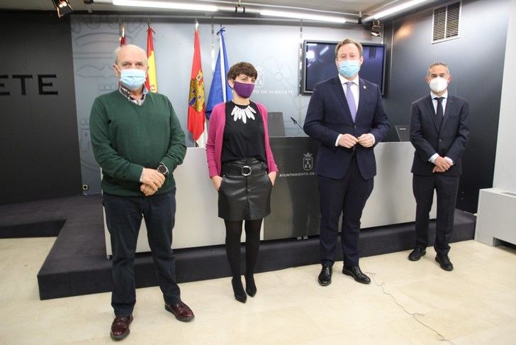 El Ayuntamiento de Albacete convoca un concurso de iluminación de balcones y ventanas