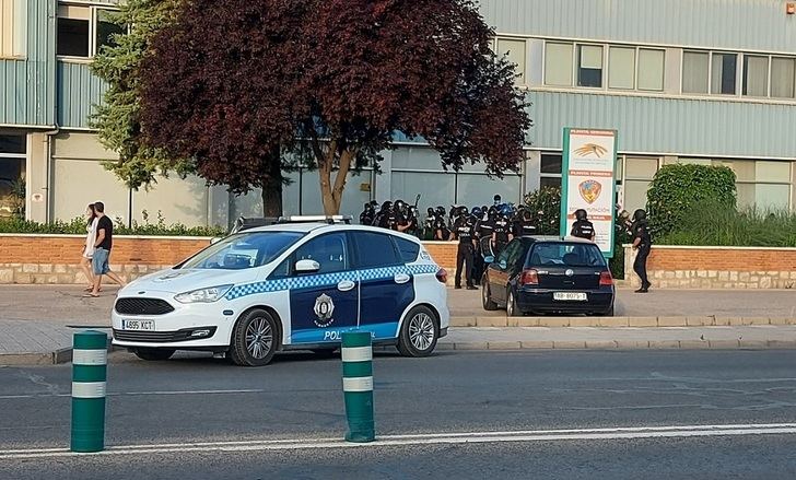 El Ayuntamiento de Albacete no vigiló la salud de los policías tras el motín de temporeros