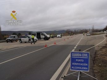 Detenido el conductor de un tractocamión por conducir por Las Pedroñeras (Cuenca) quintuplicando la alcoholemia permitida