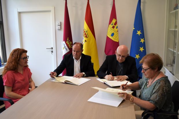 Acuerdo para que el Seminario de Albacete pueda alojar temporalmente a trabajadores agrícolas entre junio y octubre