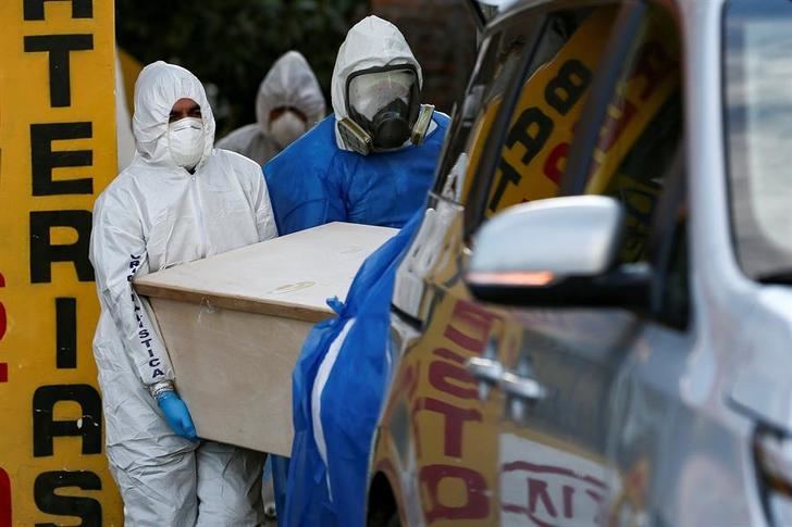 Nuevo aumento del número de fallecidos y contagios en España, con 229 muertos y 1.095 casos