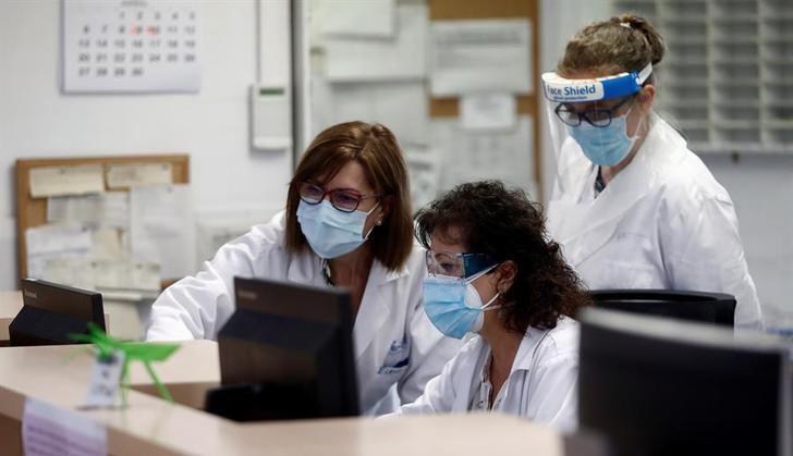 Sanidad recomienda ahora el uso de mascarillas en el trabajo cuando no se pueda mantener la distancia de seguridad