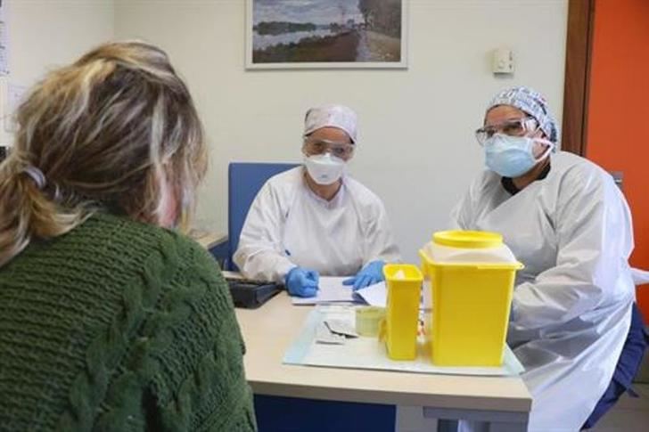 Un muerto y 16 nuevos casos de coronavirus en las últimas 24 horas en Castilla-La Mancha