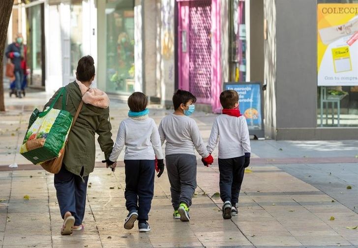 Los niños pueden salir desde este domingo a la calle. Consejos para salir sin riesgo