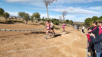 Éxito en el Cross Provincial: atletas clasificados para el Campeonato Regional en Novés