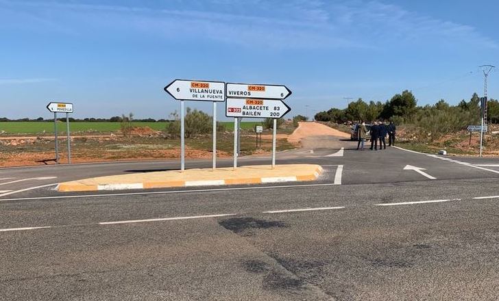 La Junta he mejorado la seguridad en el cruce de la CM-320 y la AB-605, en Povedilla (Albacete)