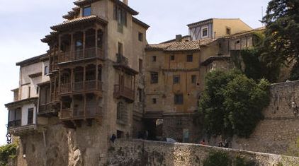 Las 'Casas Colgadas', de Cuenca se iluminarán de azul para celebrar Día Autismo