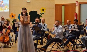 El Conservatorio de Albacete estrena un cuento musical para niños. 35 profesoras dan vida a instrumentos encantados