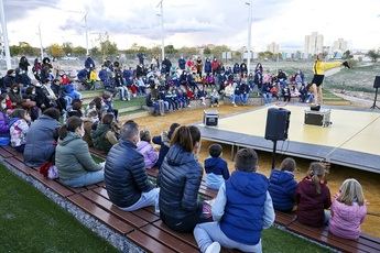 Humor y circo en Albacete, en el anfiteatro del Parque de la Carretera de Murcia dentro del programa la ‘Cultura en tu Barrio’