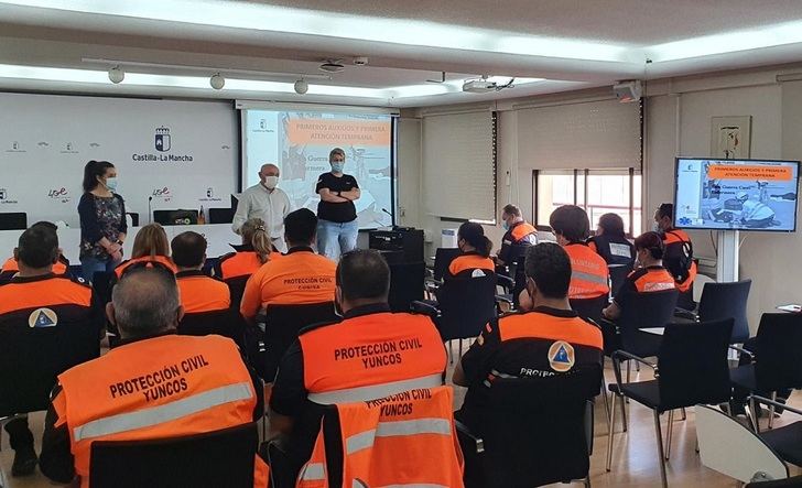 Voluntarios de Protección Civil y Cruz Roja de C-LM reciben formación en primeros auxilios y emergencias sanitarias