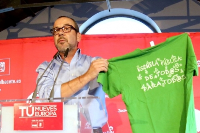 Alberto González (PSOE) ha anunciado su intención de asumir la dirección socialista tras la dimisión de Francisco Gómez