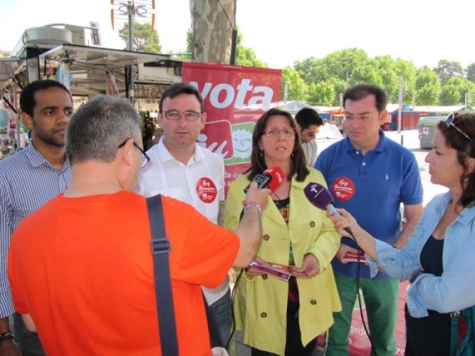 IU de Albacete prosigue su campaña electoral en las calles y centros socioculturales de Albacete y en  El Salobral